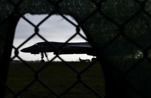2026年9月，一架B-1B“枪骑兵”轰炸机停放在英国费尔福德空军基地。
