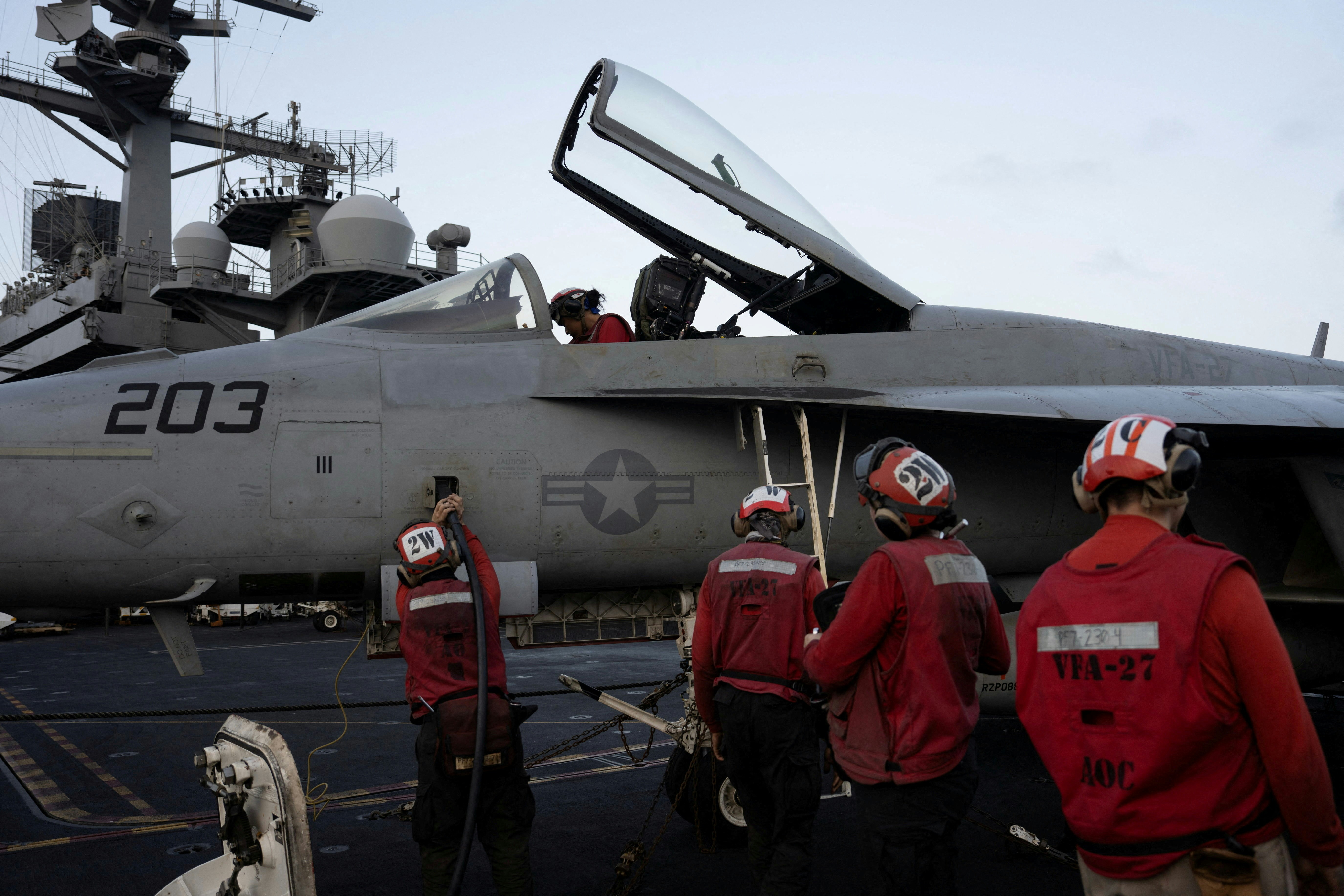 2026年9月11日，美军航母「华盛顿号」（USS George Washington）正在阿拉伯海执行任务，除对伊朗实施海上封锁，也为途经霍尔木兹海峡（Strait of Hormuz）的商船提供掩护。（Reuters）