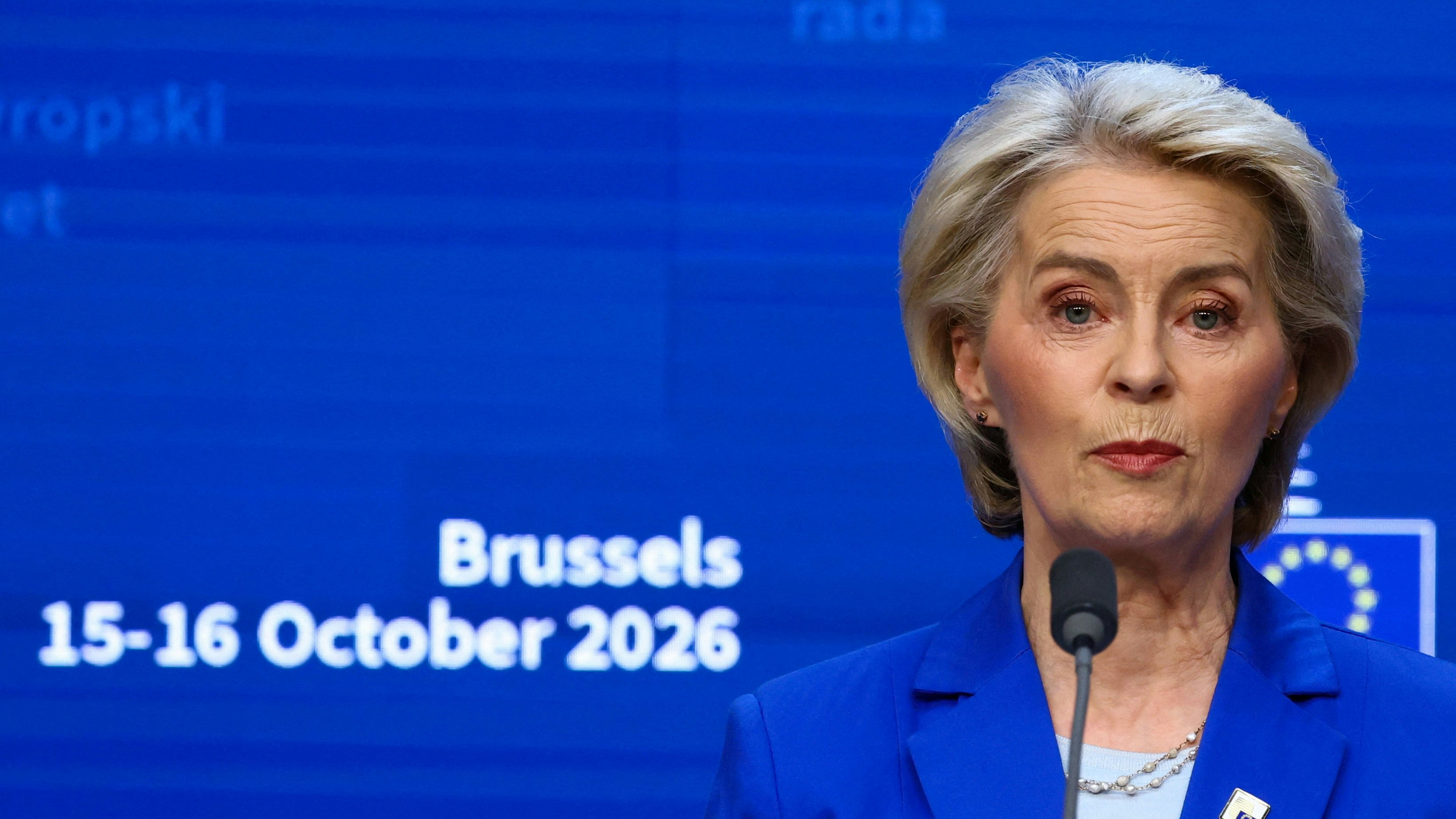 2026年10月16日，比利时布鲁塞尔，欧盟委员会主席冯德莱恩（Ursula von der Leyen）出席欧盟领袖峰会并在记者会上发表讲话。（Reuters）