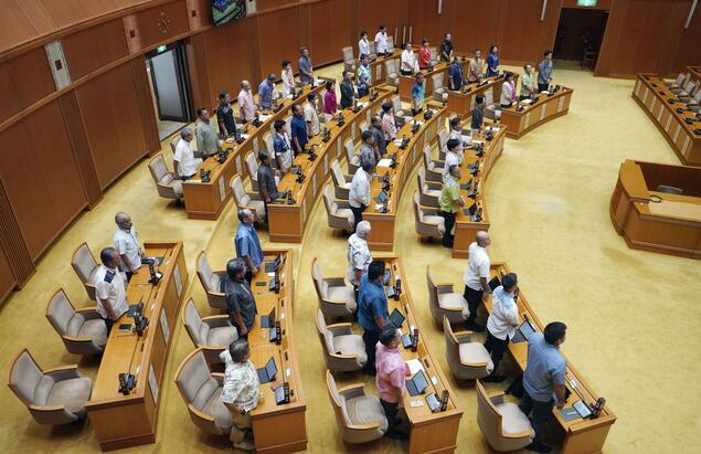 10月9日，冲绳县议会通过了对美国政府和美军的抗议决议、以及给日本政府的意见书。