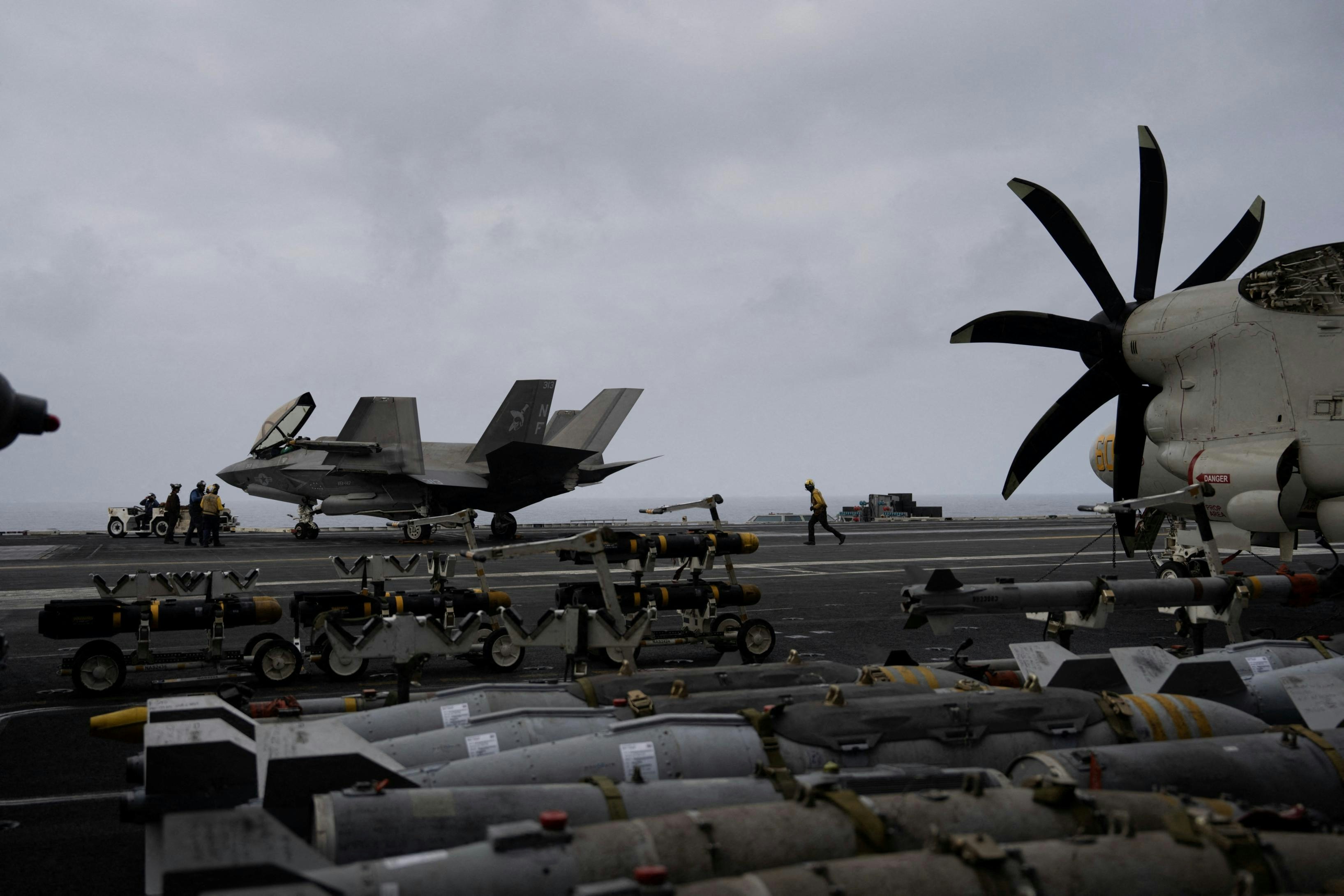 2026年9月11日，美军航母「华盛顿号」（USS George Washington）正在阿拉伯海执行任务，除对伊朗实施海上封锁，也为途经霍尔木兹海峡（Strait of Hormuz）的商船提供掩护。（Reuters）