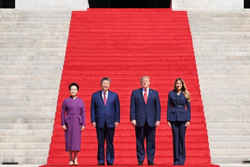当地时间9月25日上午，国家主席习近平和夫人彭丽媛在美国总统特朗普和夫人梅拉尼娅陪同下参观美国国家档案馆。图：新华网
