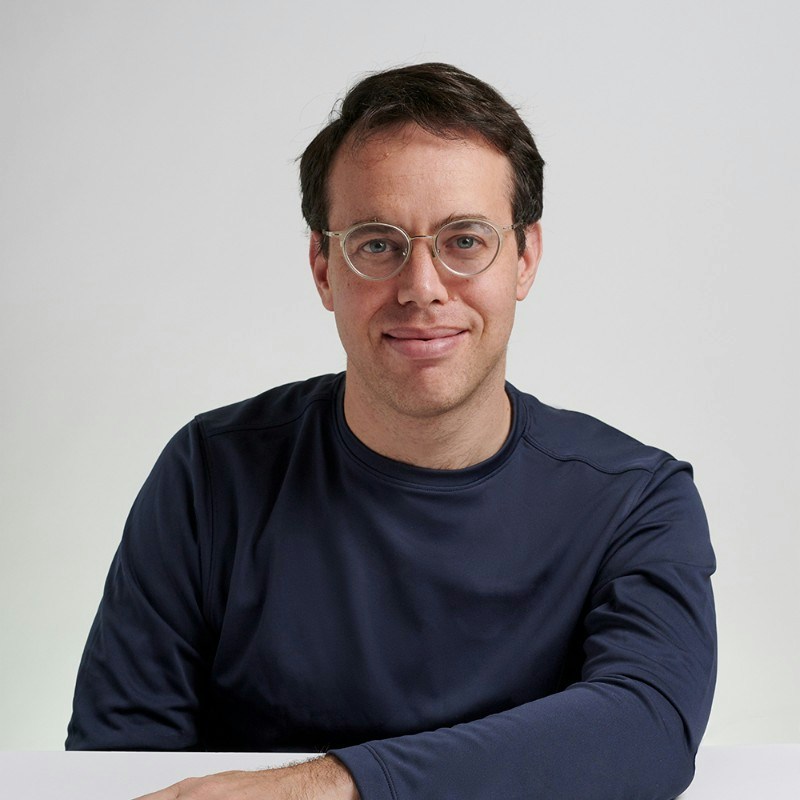 OpenAI 安全系统团队负责人大卫·罗宾逊（David Robinson）突然辞职，并撰文炮轰OpenAI 内部文化崩坏。